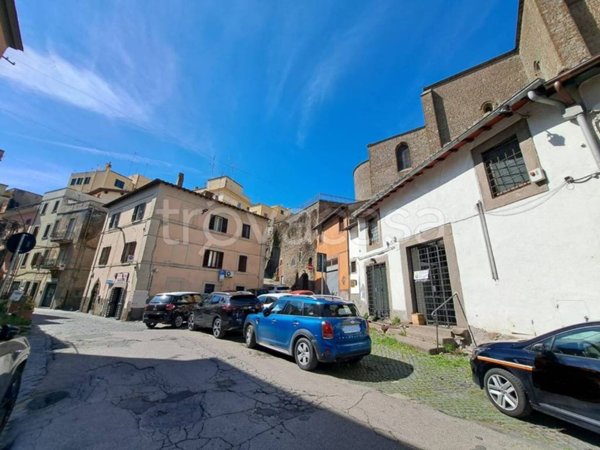 trivano in vendita a Viterbo