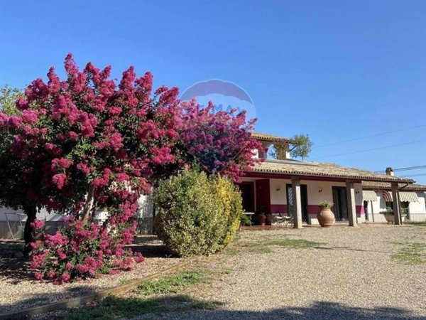 casa indipendente in vendita a Viterbo in zona Grotte Santo Stefano