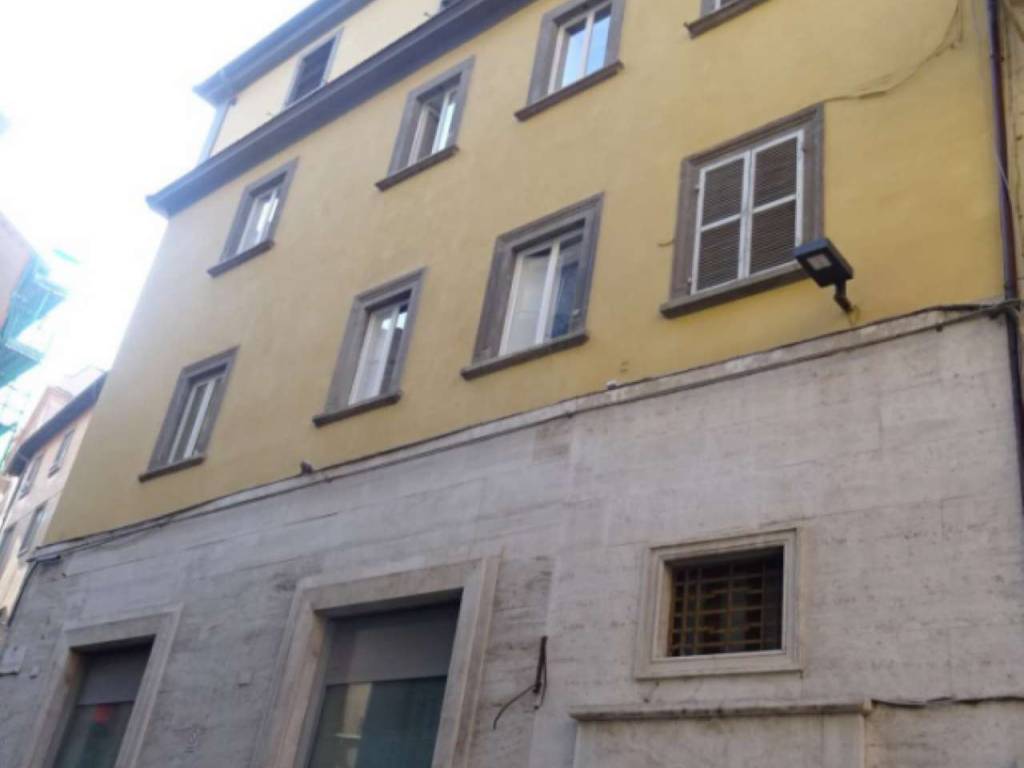 intera palazzina in vendita a Viterbo in zona Centro Città