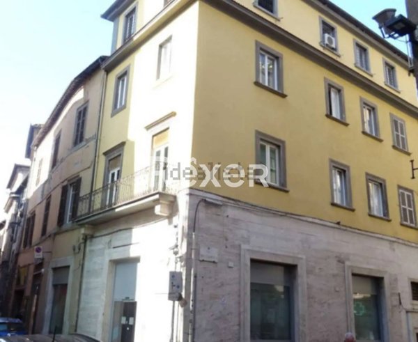 intera palazzina in vendita a Viterbo