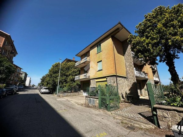 appartamento in vendita a Viterbo in zona Bagnaia