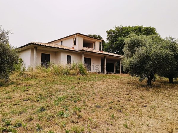 casa indipendente in vendita a Viterbo