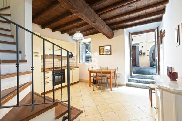 appartamento in vendita a Viterbo in zona Bagnaia