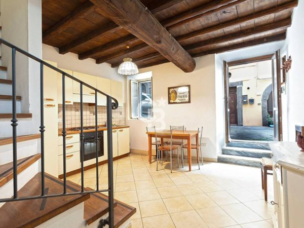 appartamento in vendita a Viterbo in zona Bagnaia