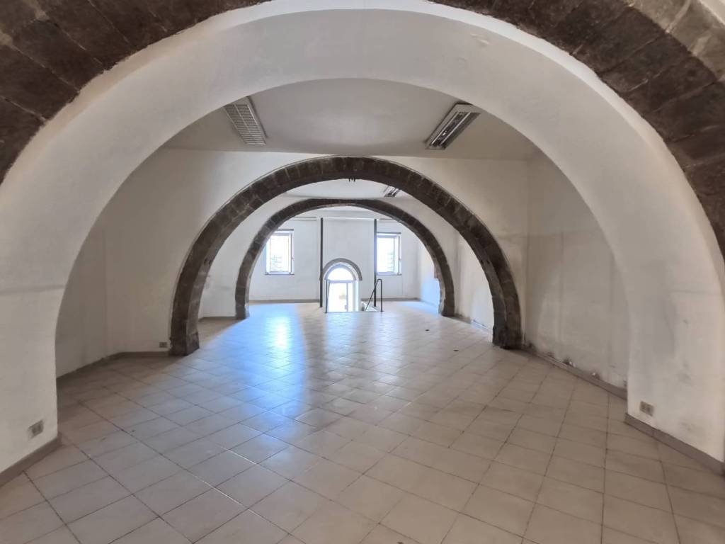 negozio in vendita a Viterbo in zona Centro Città
