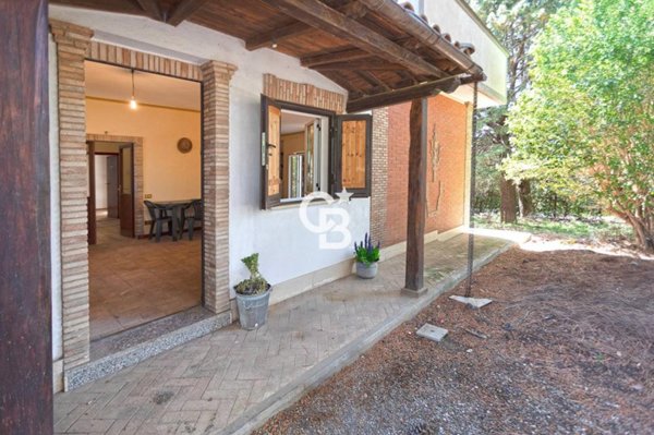casa indipendente in vendita a Viterbo