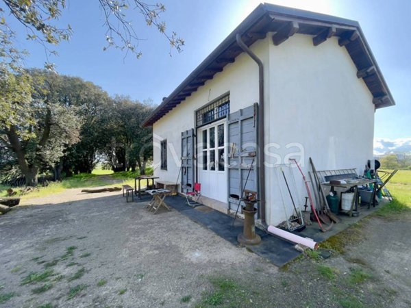 casa indipendente in vendita a Viterbo in zona Fastello