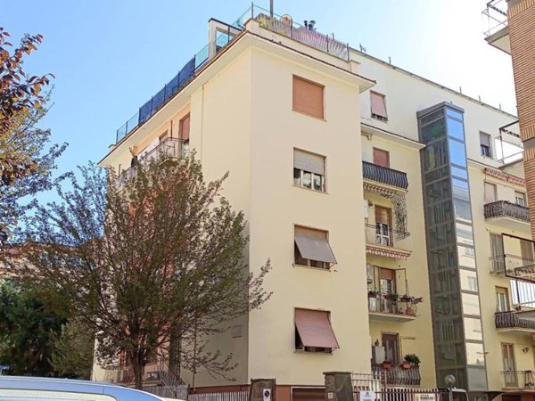 appartamento in vendita a Viterbo