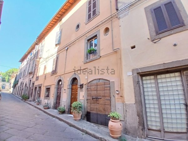 casa indipendente in vendita a Viterbo in zona Bagnaia