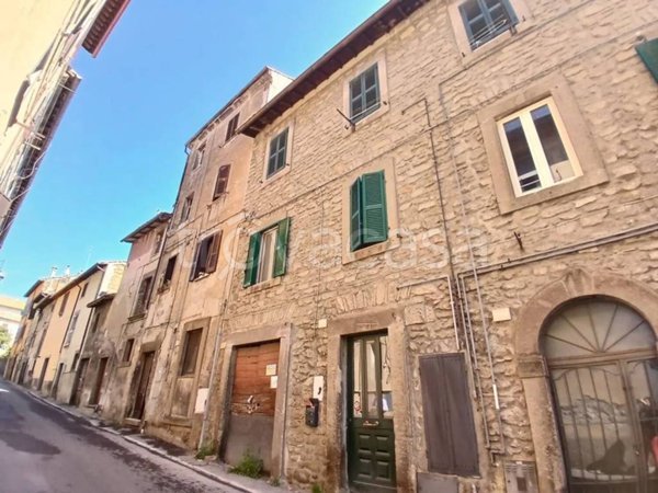 casa indipendente in vendita a Viterbo in zona Bagnaia