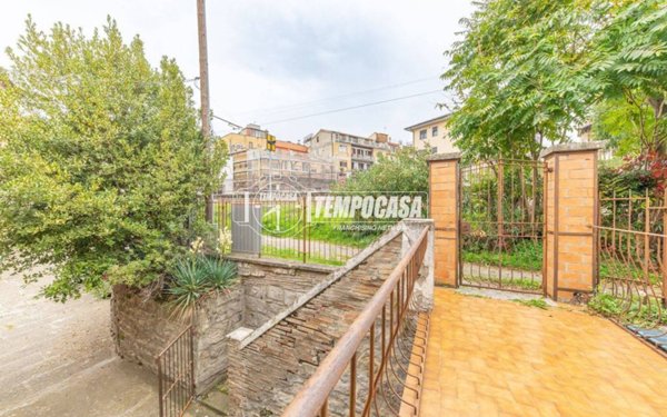 appartamento in vendita a Viterbo in zona Bagnaia