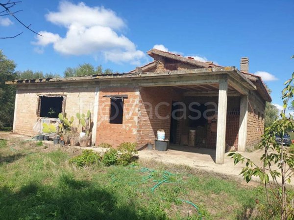 casa indipendente in vendita a Viterbo