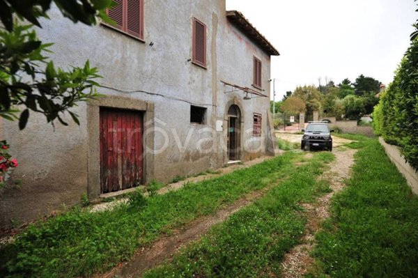 appartamento in vendita a Viterbo in zona San Martino al Cimino