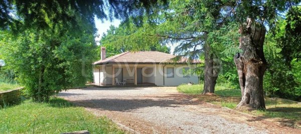 casa indipendente in vendita a Viterbo in zona San Martino al Cimino