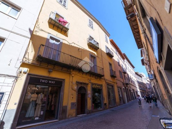 appartamento in vendita a Viterbo in zona Centro Città