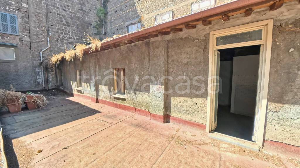 casa indipendente in vendita a Viterbo in zona Centro Città