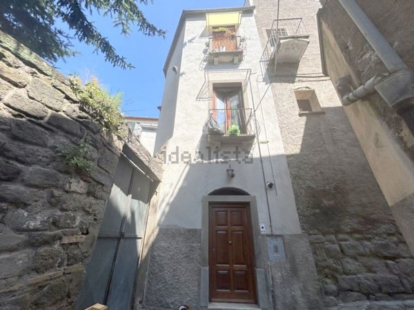 quadrivano in vendita a Viterbo in zona Centro Città