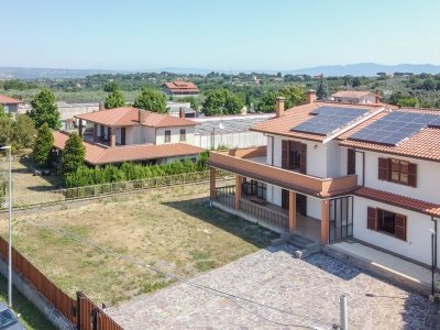 casa indipendente in vendita a Viterbo in zona Bagnaia