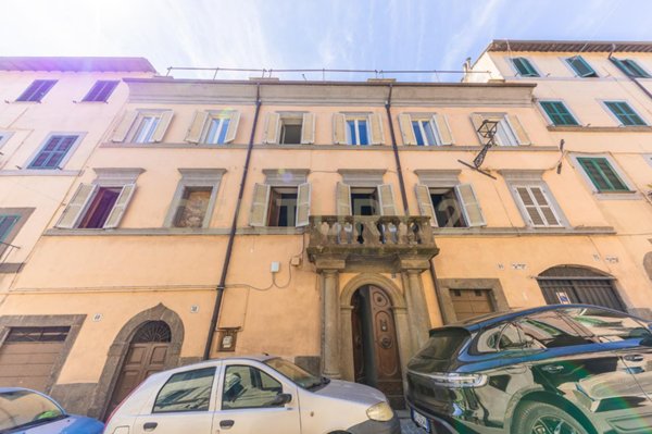 casa indipendente in vendita a Viterbo in zona Centro Città