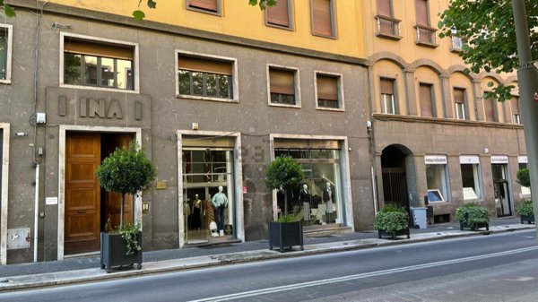 locale di sgombero in vendita a Viterbo