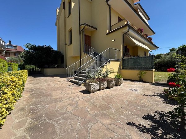 appartamento in vendita a Viterbo in zona La Quercia