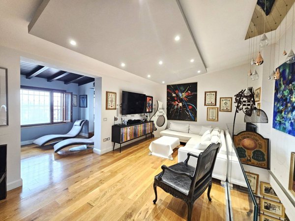 casa indipendente in vendita a Viterbo