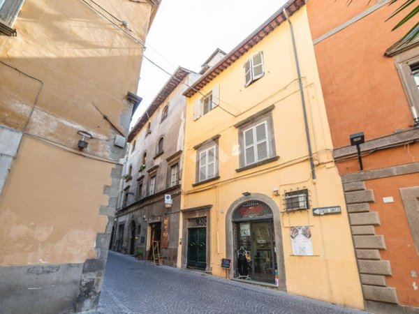 appartamento in vendita a Viterbo in zona Centro Città