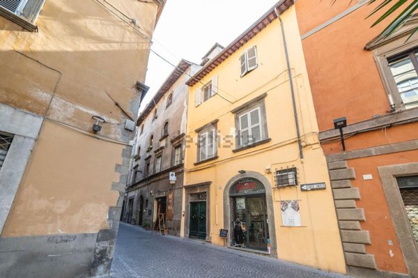 appartamento in vendita a Viterbo in zona Centro Città