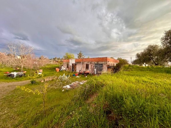 casa indipendente in vendita a Viterbo in zona San Martino al Cimino