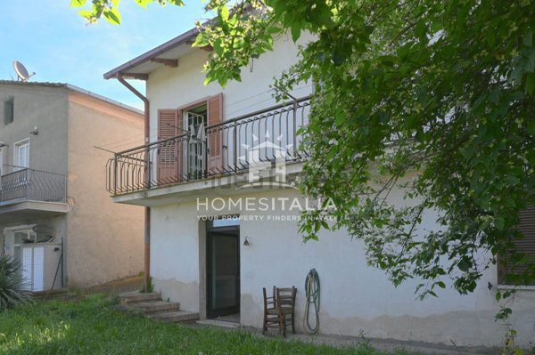 casa indipendente in vendita a Viterbo in zona Grotte Santo Stefano