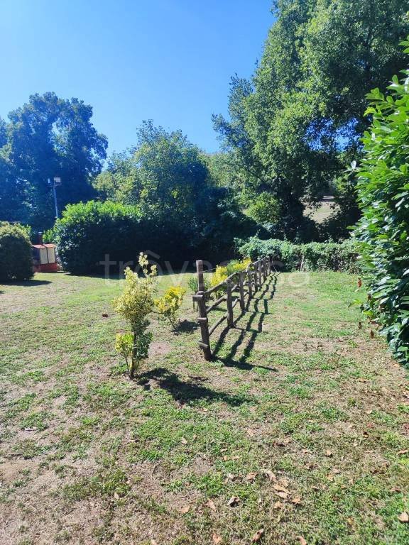 casa indipendente in vendita a Viterbo