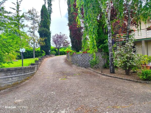 casa indipendente in vendita a Viterbo in zona Bagnaia