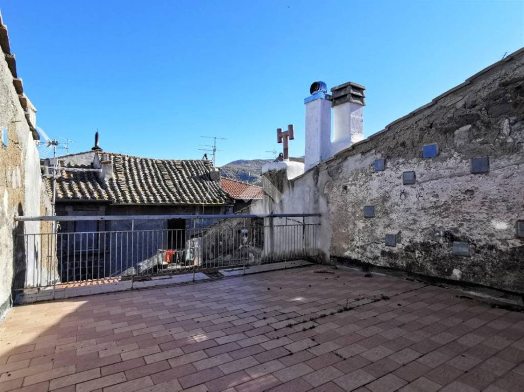 appartamento in vendita a Viterbo in zona Bagnaia