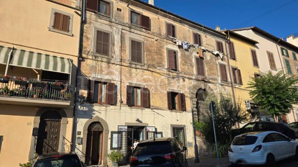 appartamento in vendita a Viterbo in zona Tobia