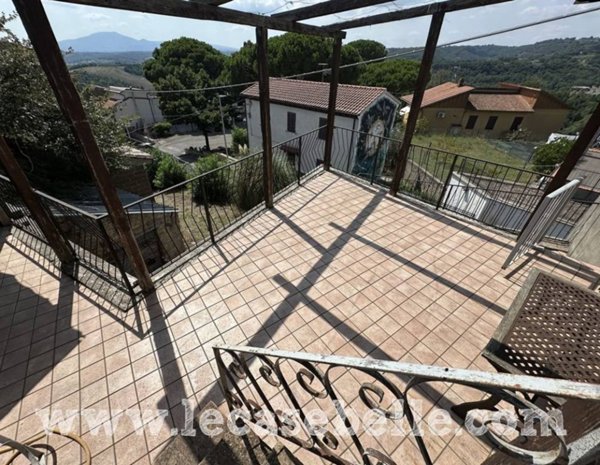 casa indipendente in vendita a Viterbo in zona Grotte Santo Stefano