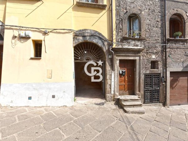 negozio in vendita a Viterbo in zona Centro Città