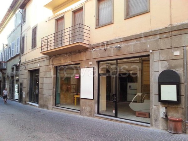 negozio in vendita a Viterbo