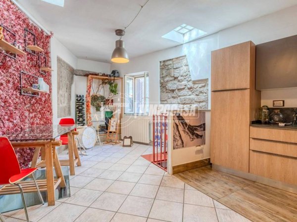 appartamento in vendita a Viterbo in zona Bagnaia