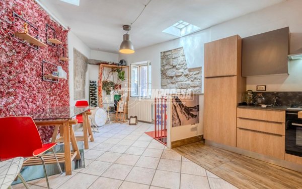 appartamento in vendita a Viterbo in zona Bagnaia