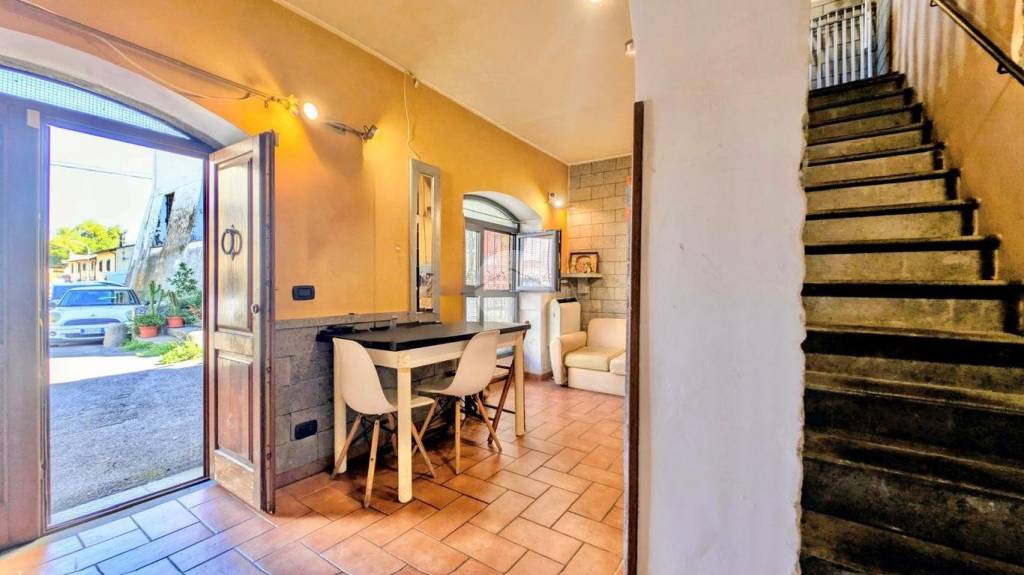 appartamento in vendita a Viterbo in zona La Quercia