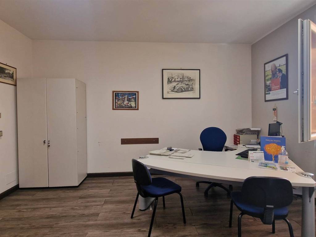 ufficio in vendita a Viterbo in zona Centro Città