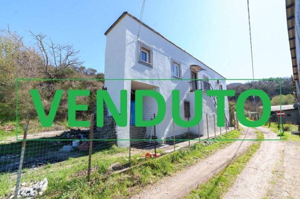 appartamento in vendita a Viterbo in zona Bagnaia