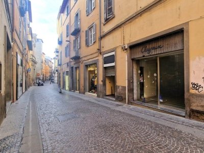 negozio in vendita a Viterbo