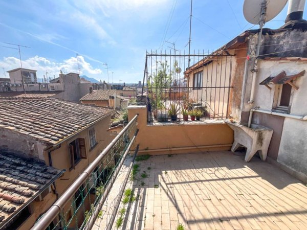 casa indipendente in vendita a Viterbo in zona Centro Città