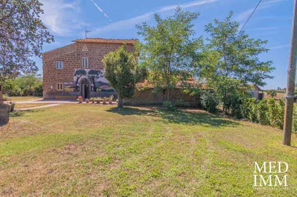 casa indipendente in vendita a Viterbo in zona Castel d'Asso