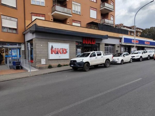 negozio in vendita a Viterbo