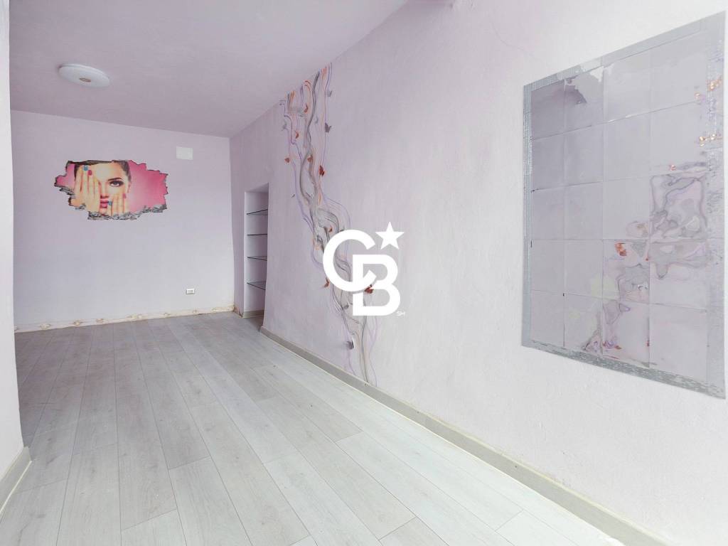 negozio in vendita a Viterbo in zona Centro Città