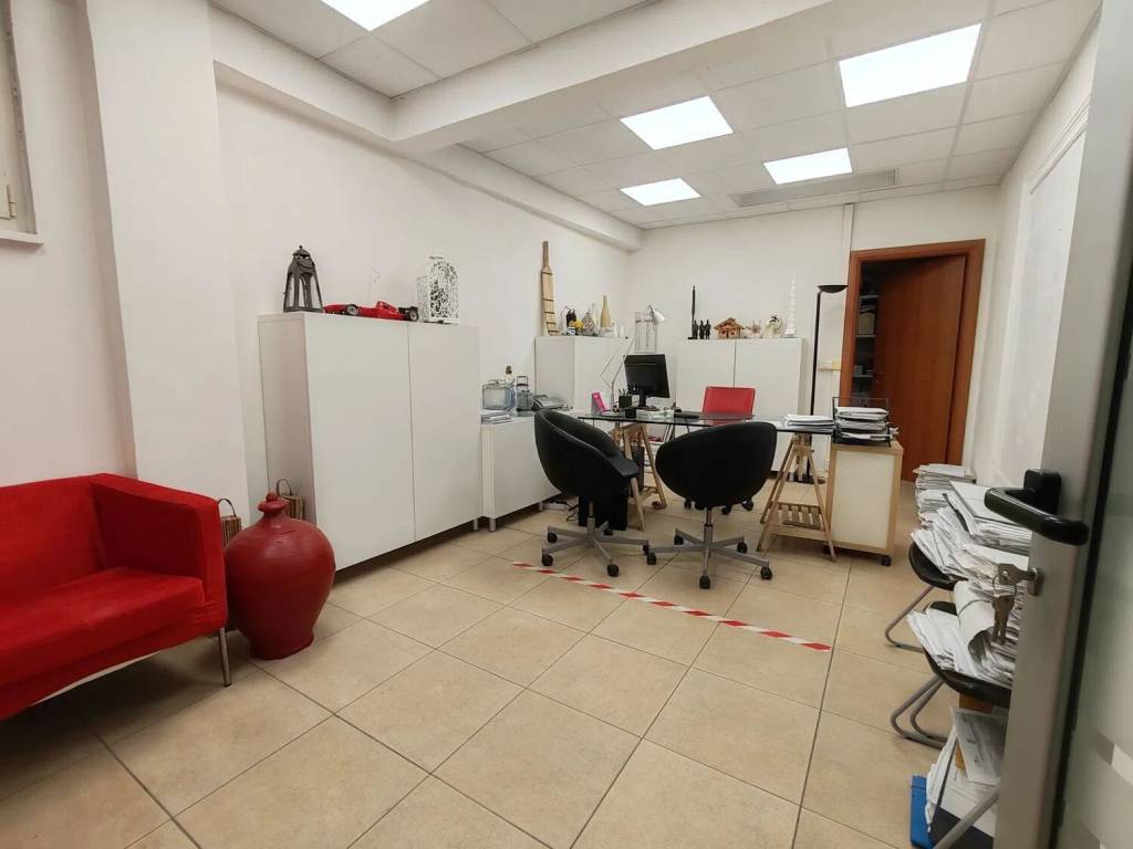 ufficio in vendita a Viterbo in zona Centro Città