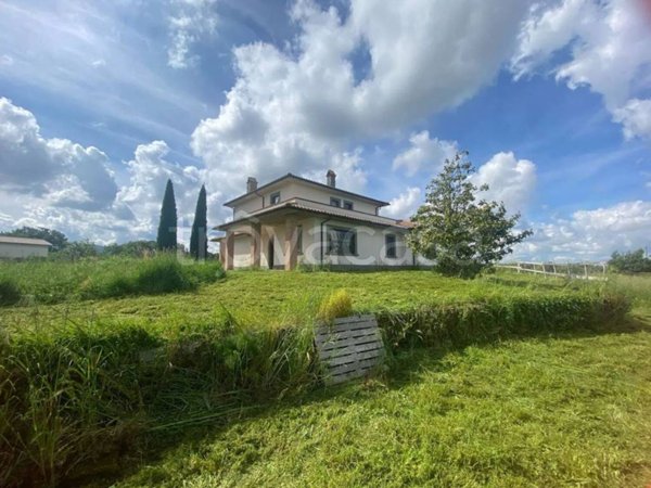 casa indipendente in vendita a Viterbo in zona Castel d'Asso