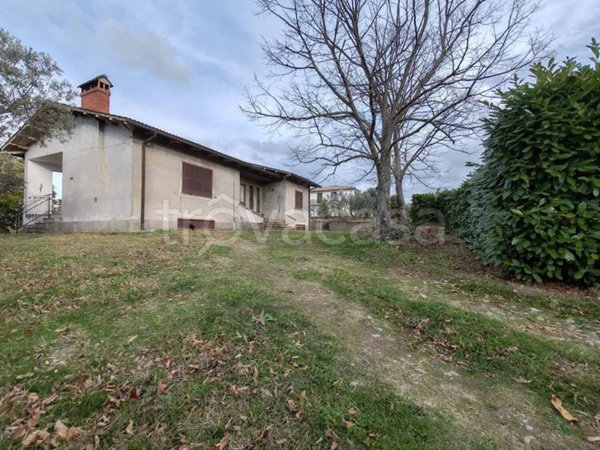 casa indipendente in vendita a Viterbo in zona Centro Città